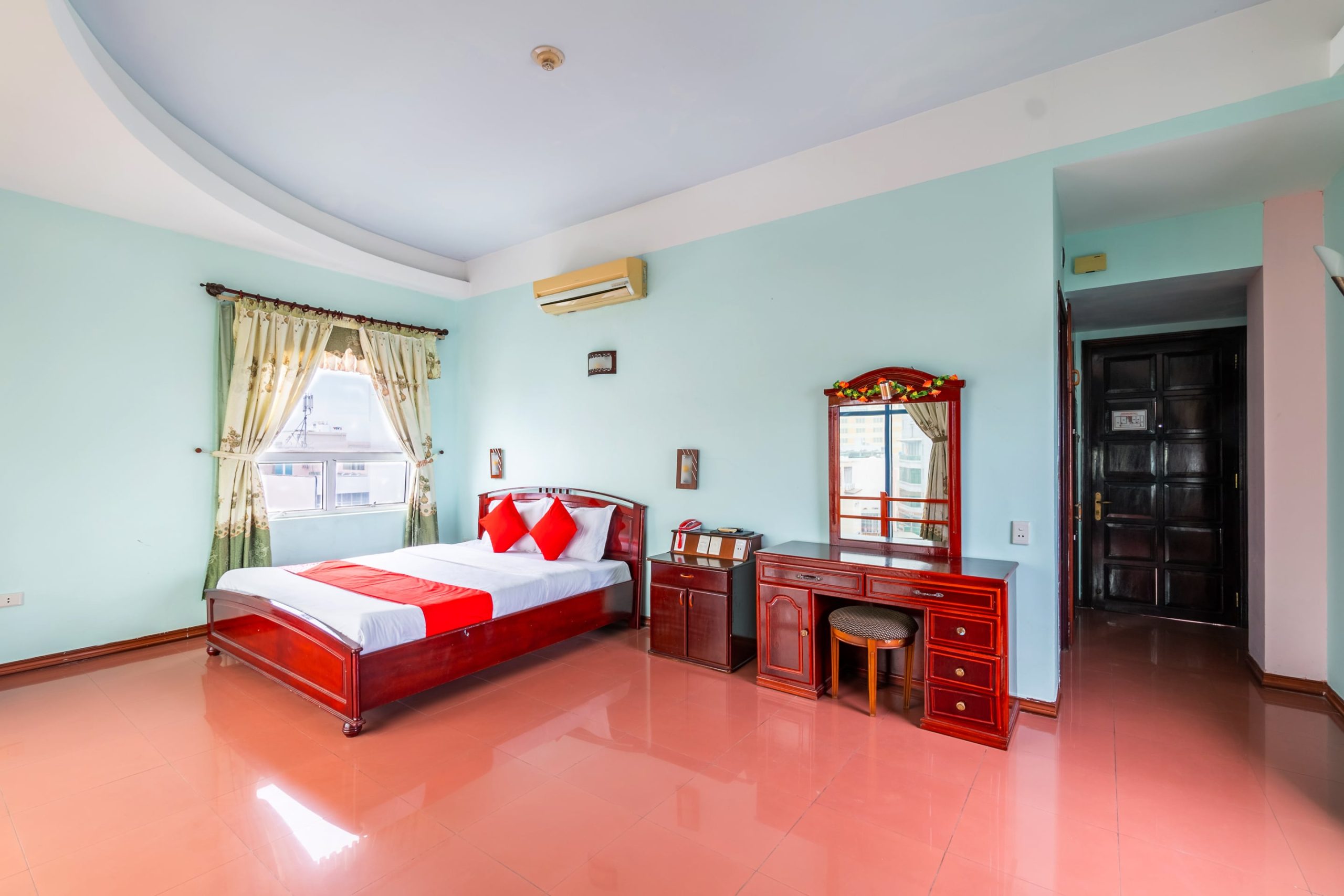 Review Golden Gate Hotel: Khách sạn 2 sao giá tốt tại trung tâm Hải Châu Đà Nẵng
