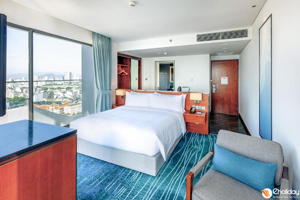Review Hilton Đà Nẵng: khách sạn ven sông, phòng đẹp và tiện ích nổi bật