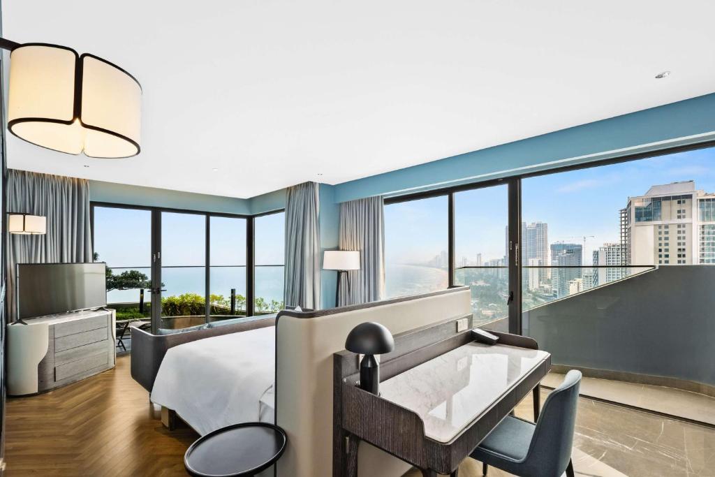 Review Hilton Đà Nẵng: khách sạn ven sông, phòng đẹp và tiện ích nổi bật