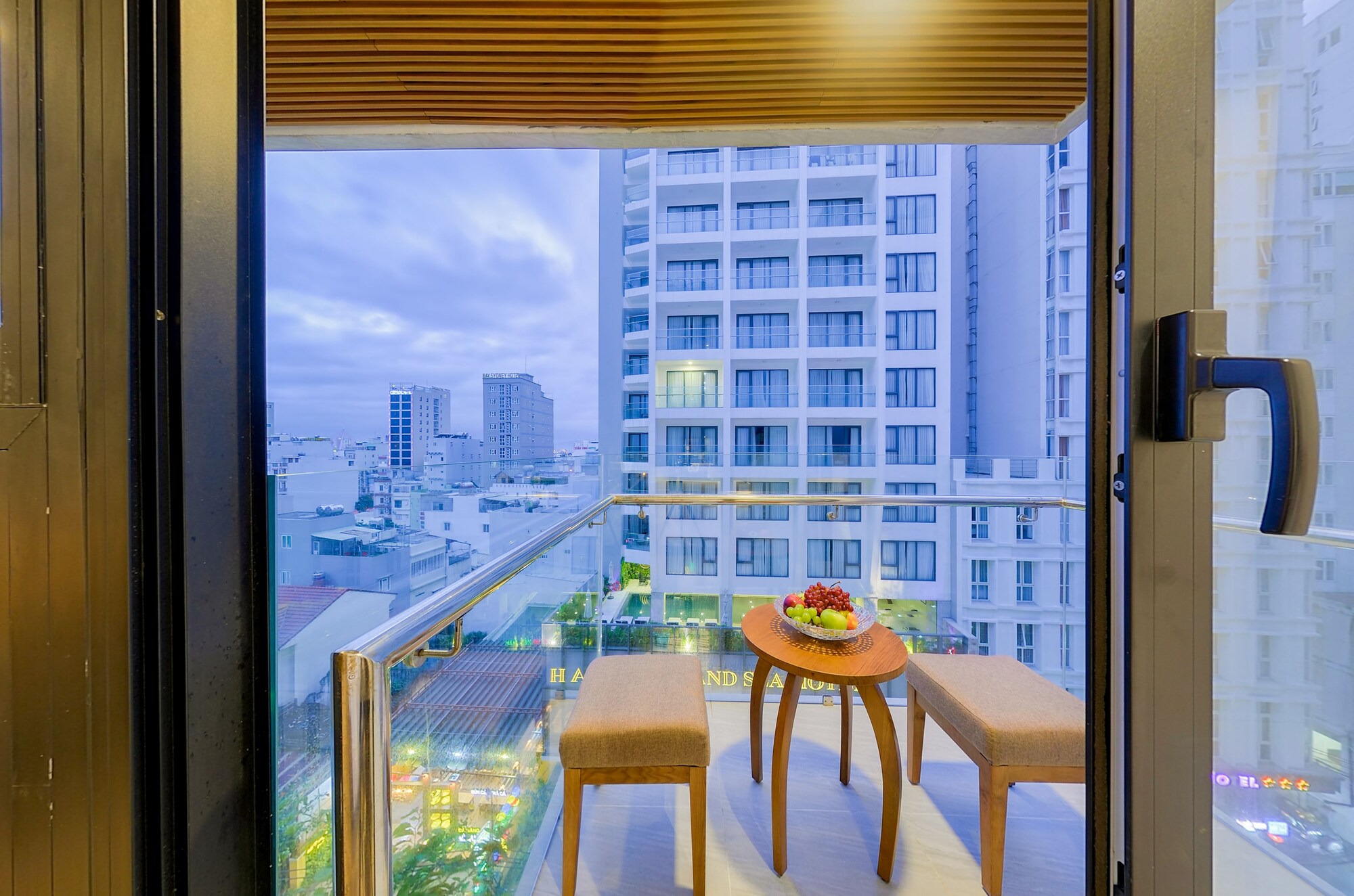 Review Khách sạn SOJO Đà Nẵng: vị trí, phòng nghỉ, tiện ích và giá tham khảo