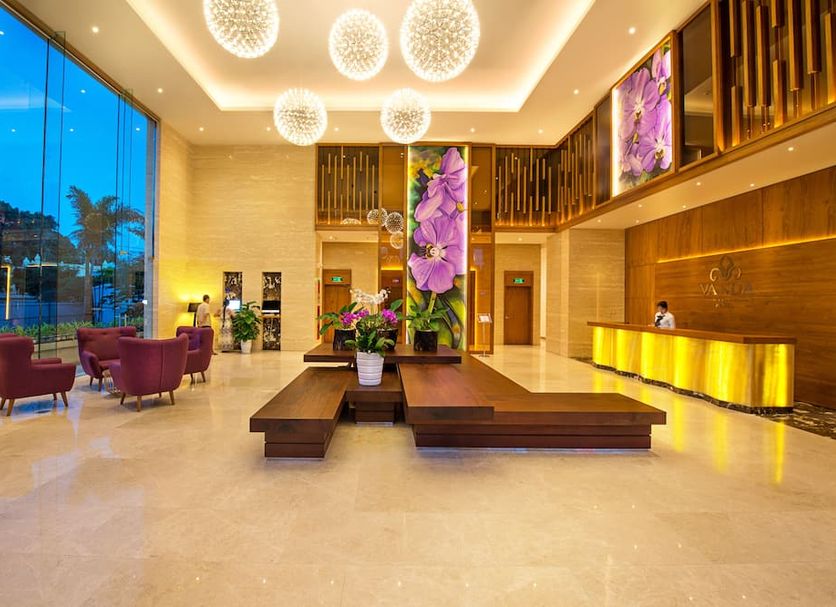 Review Khách sạn Vanda: vị trí trung tâm Đà Nẵng, view sông Hàn và cầu Rồng