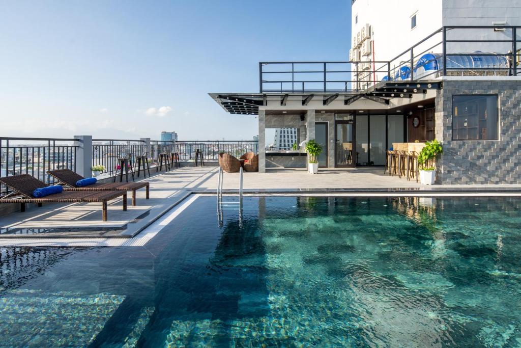 Review Tan Phuong Nam Hotel & Apartment: khách sạn 3 sao gần Helio Center, Asia Park Đà Nẵng